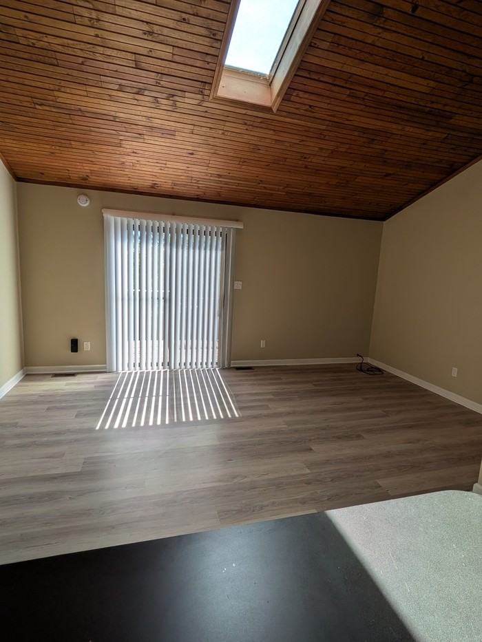 2552 Knightsbridge Ln #1 - Photo 4 of 19