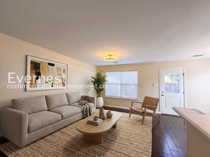 2875 Southampton Way - Photo 3 of 23