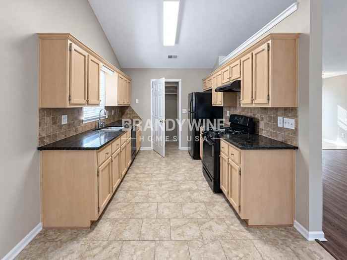 130 Park Meadows Dr - Photo 6 of 25