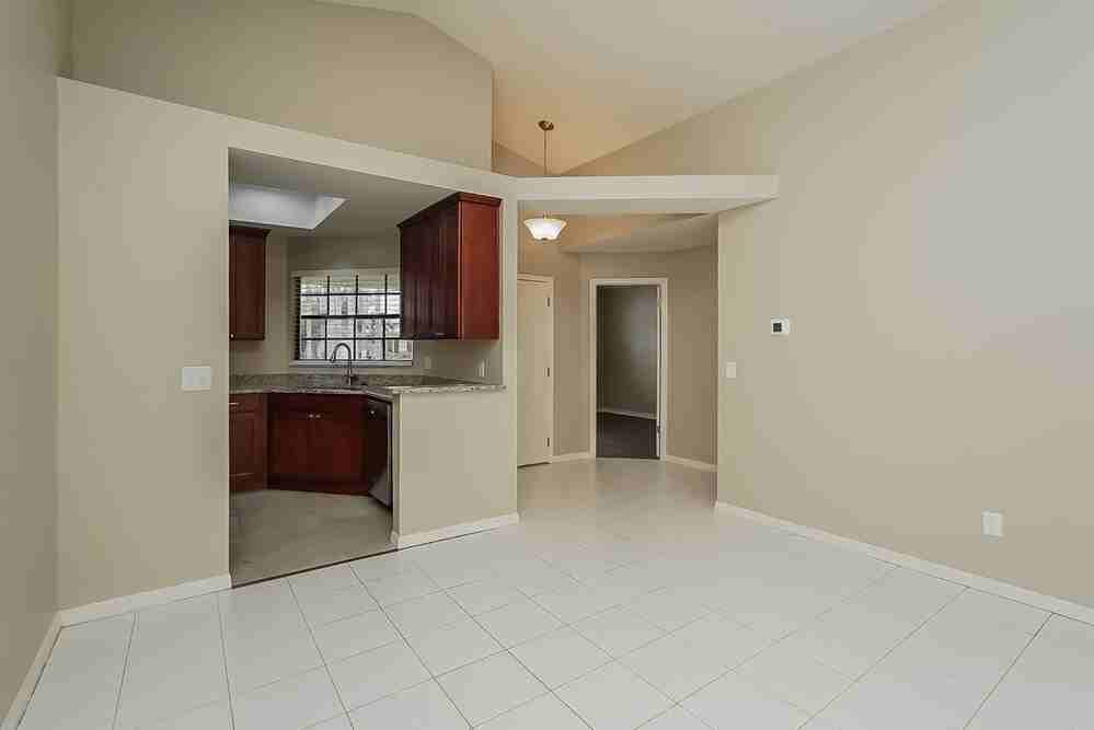 5312 Southwick Dr - Photo 3 of 16