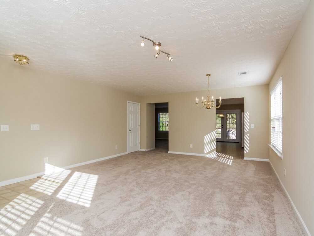 341 Meadows Ln - Photo 2 of 14