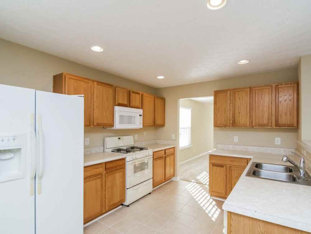 341 Meadows Ln - Photo 5 of 14