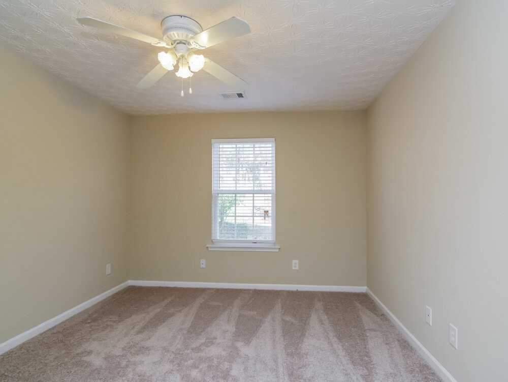 341 Meadows Ln - Photo 7 of 14