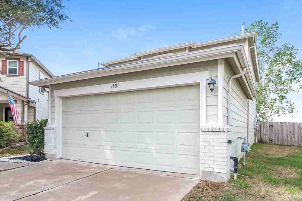 7807 Pasture Spring Ln - Photo 5 of 17