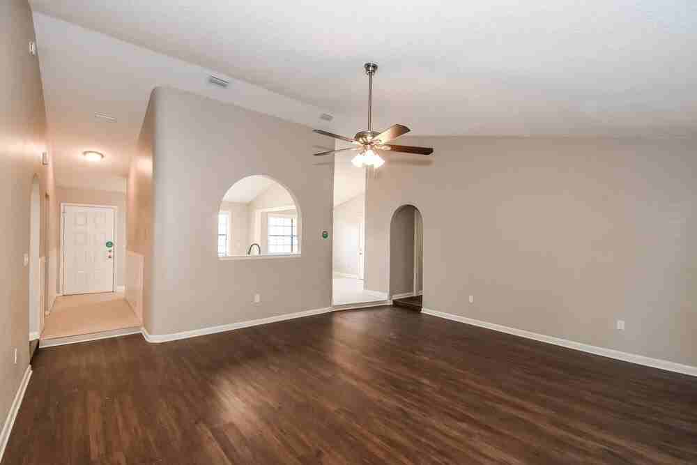 3499 Guernsey Ct - Photo 4 of 16