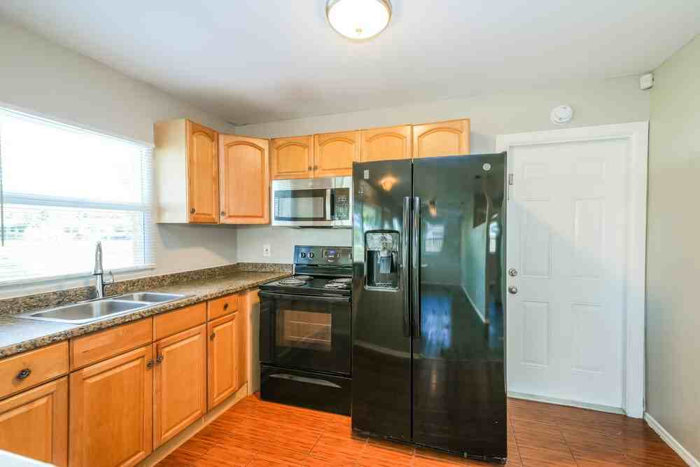 9691 52nd Way N - Photo 7 of 16