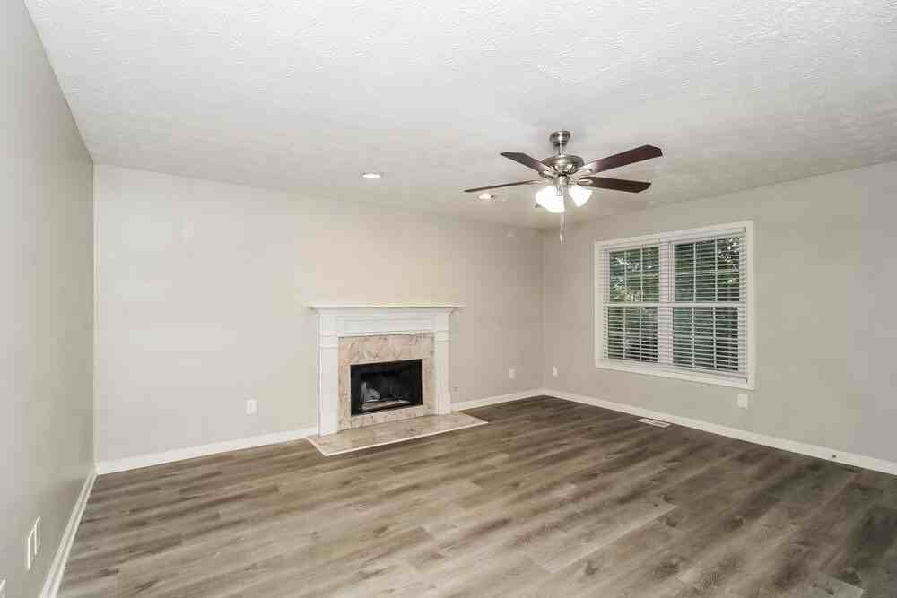2613 Windage Dr Sw - Photo 6 of 18