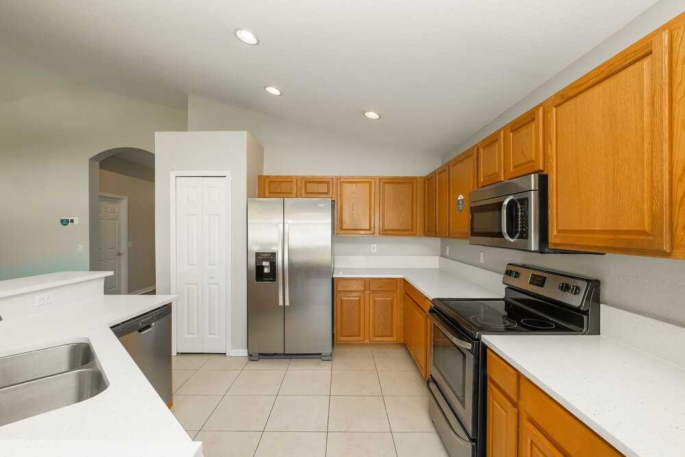23217 Bayou Grove St - Photo 6 of 15