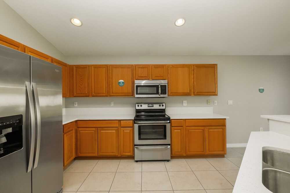 23217 Bayou Grove St - Photo 7 of 15