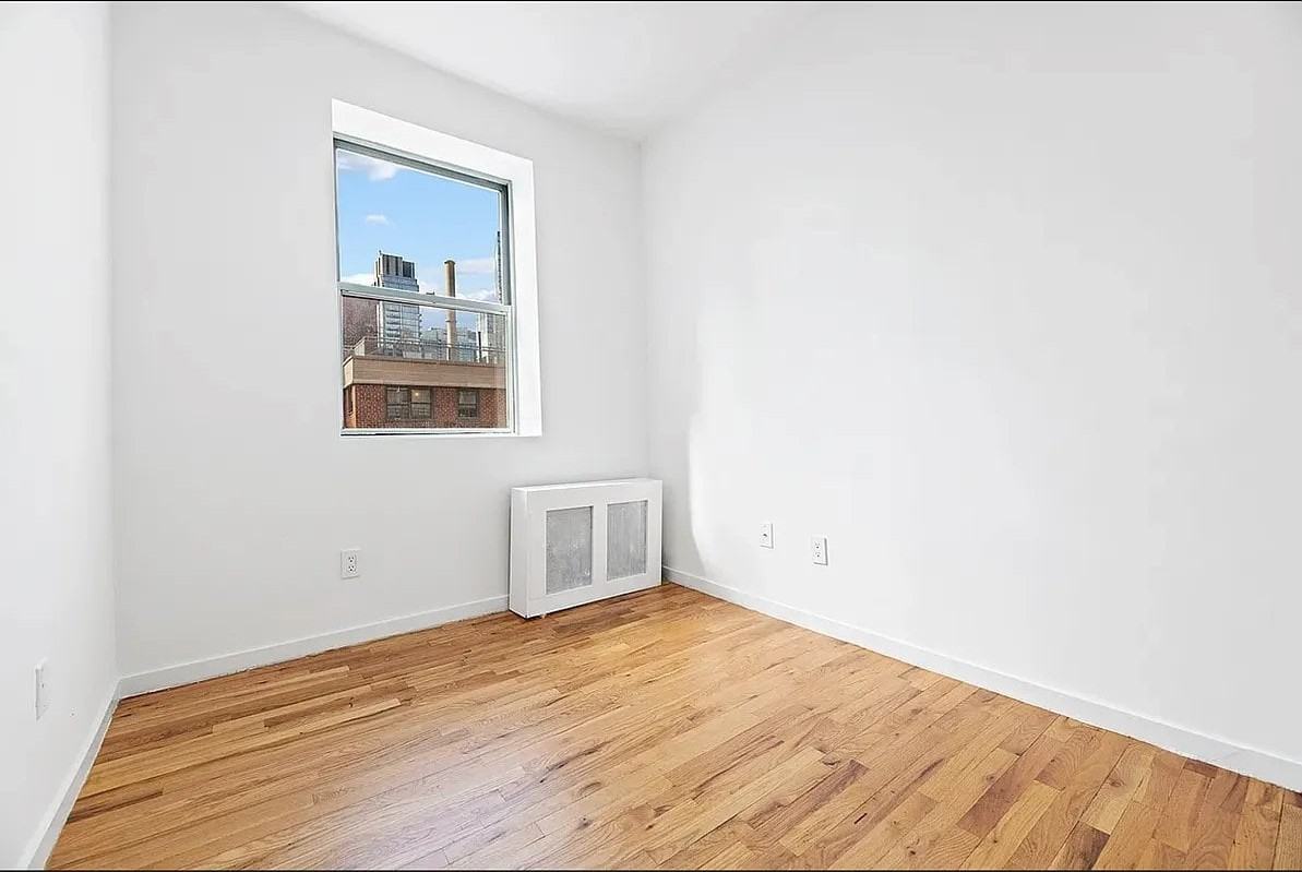 239 W 63rd St #2A - Photo 3 of 8