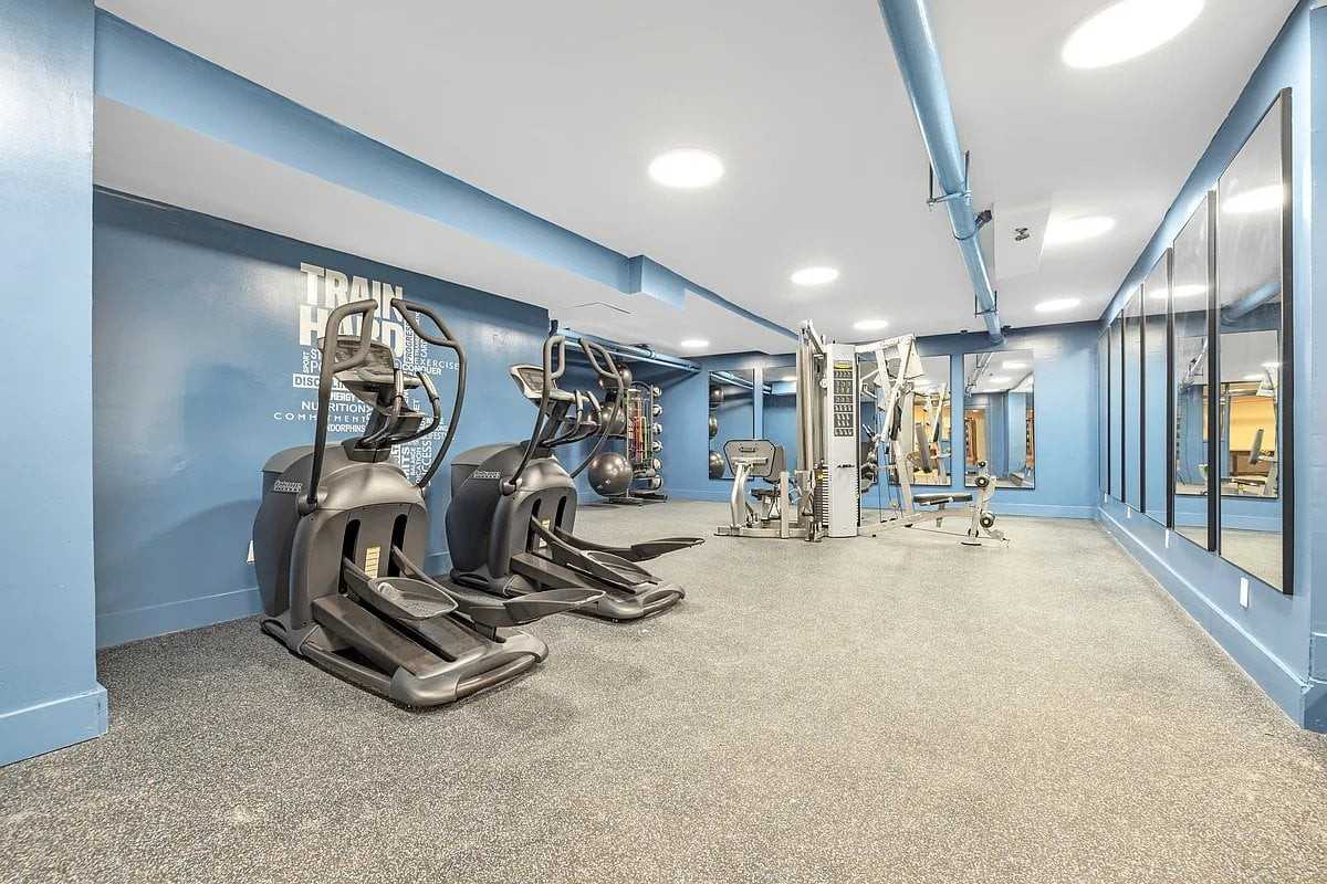 239 W 63rd St #2A - Photo 6 of 8