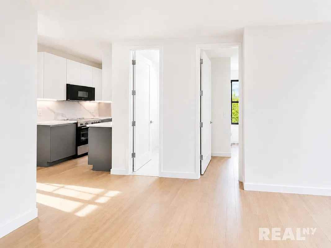 19 Wyckoff St #9 - Photo 5 of 6