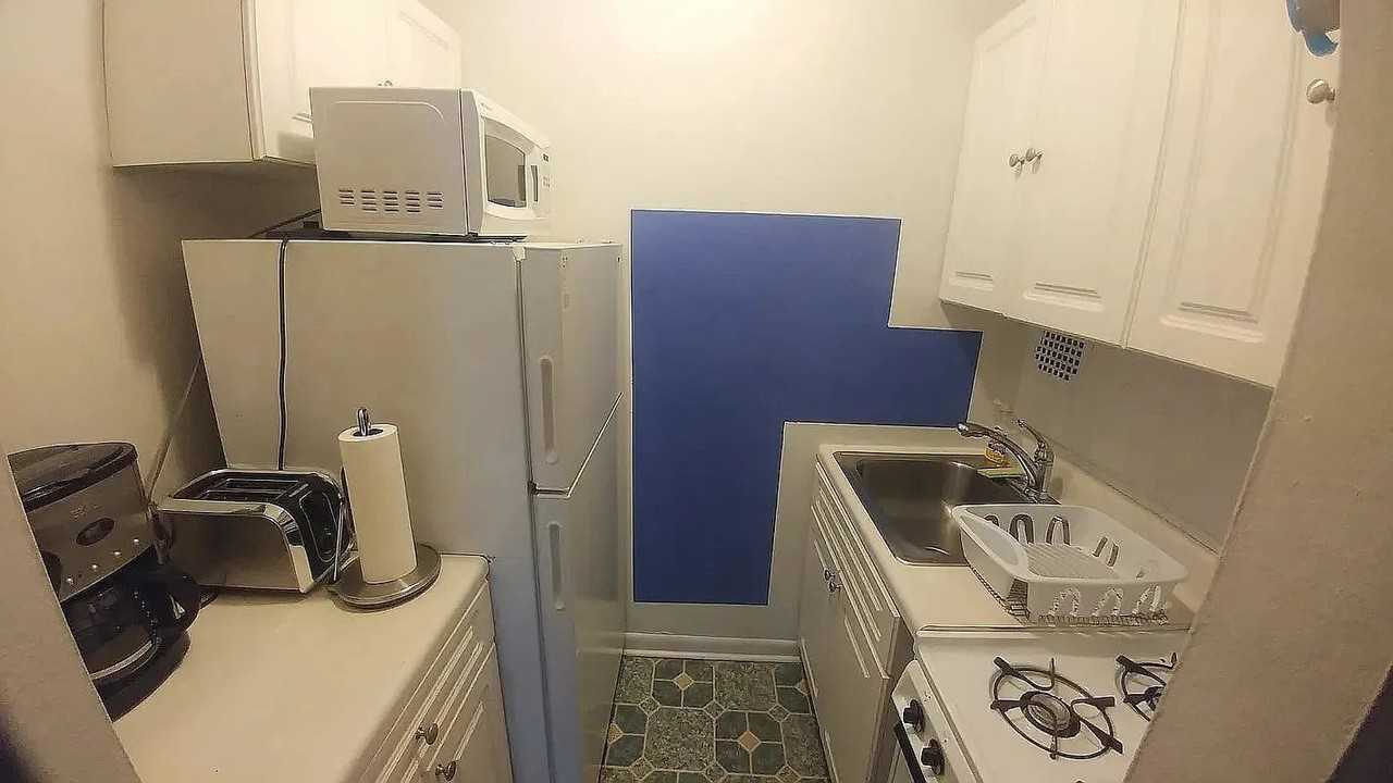 430 E 13th St #5F - Photo 4 of 6