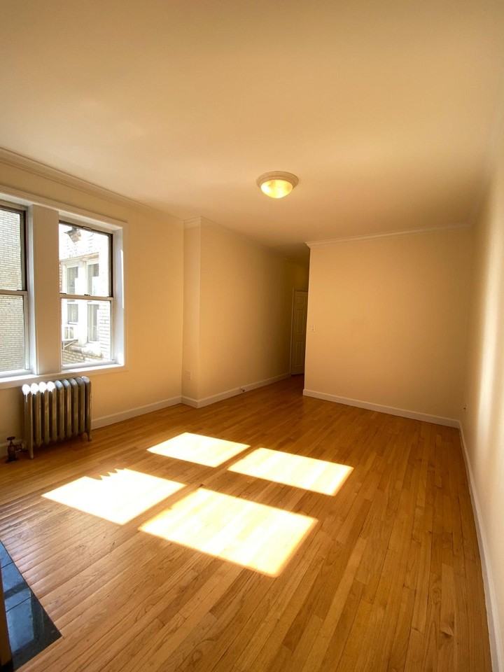 W 13th St #48 - Photo 2 of 4