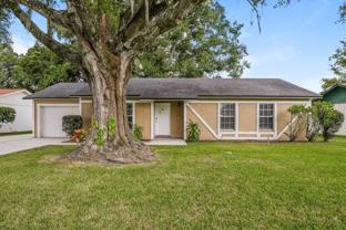 634 Hemlock Ln - Photo 1 of 1