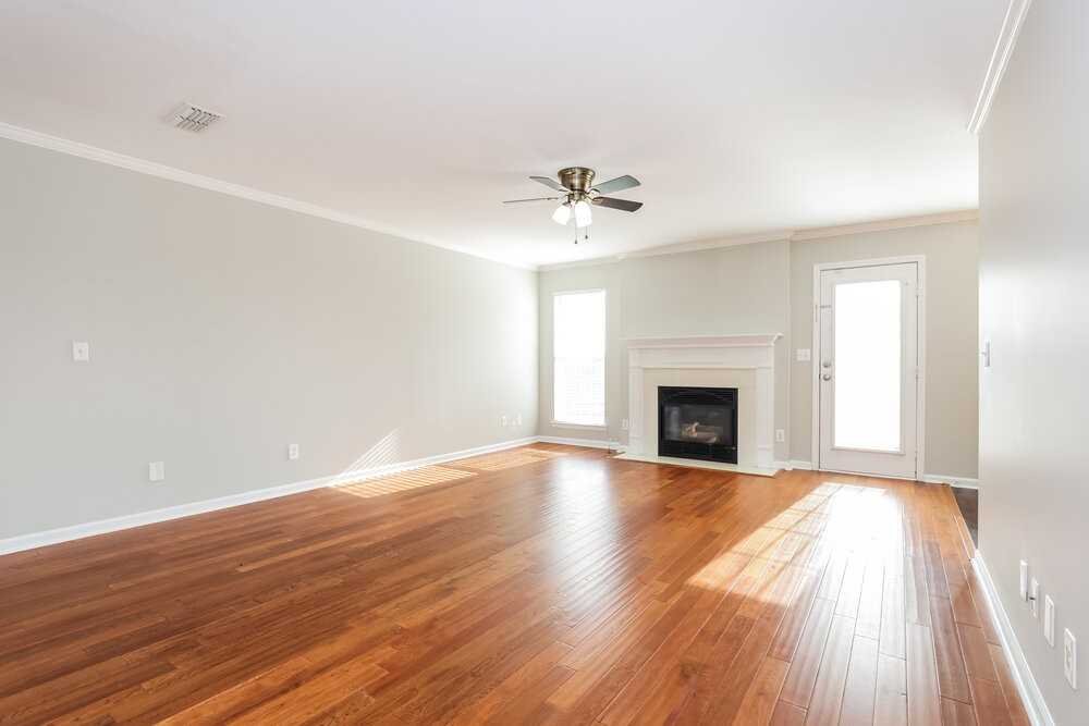 806 Bristol Dr - Photo 5 of 17