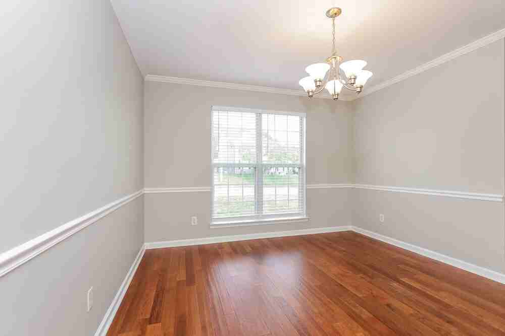 806 Bristol Dr - Photo 7 of 17