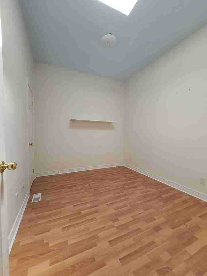 Ossington Avenue - Photo 6 of 10