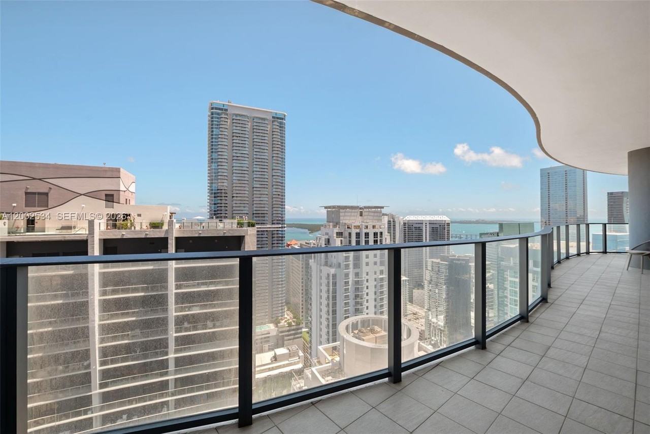 Brickell Plaza & SE 10th St - Photo 5 of 25