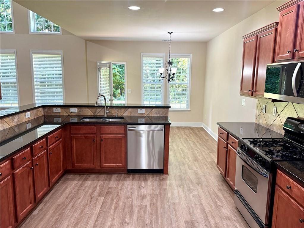 3606 Rosecliff Trce - Photo 7 of 24