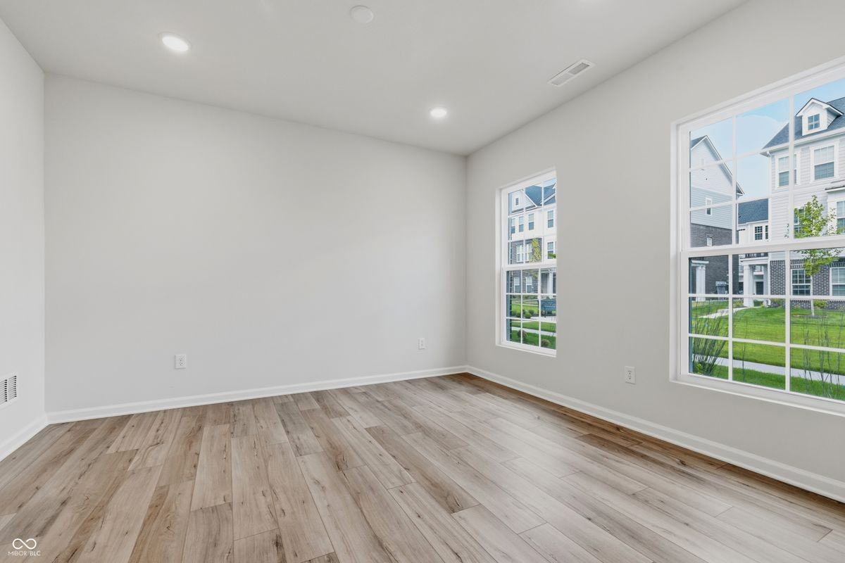 14549 Elsmere Ln - Photo 4 of 42