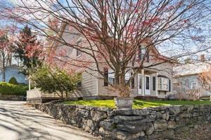 featured image of 99 Riverlin St