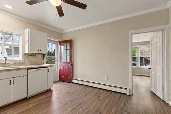 99 Riverlin St - Photo 6 of 16