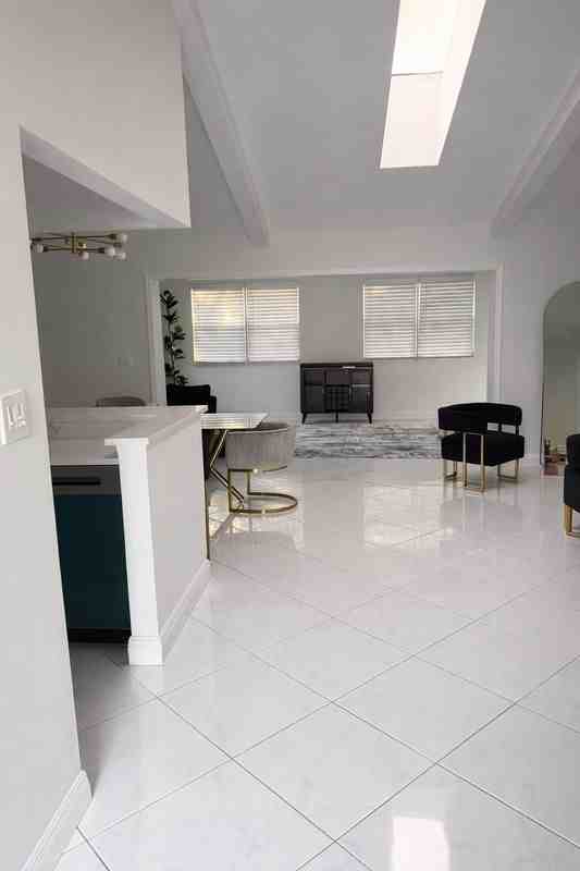 9940 Liberty Rd - Photo 4 of 5