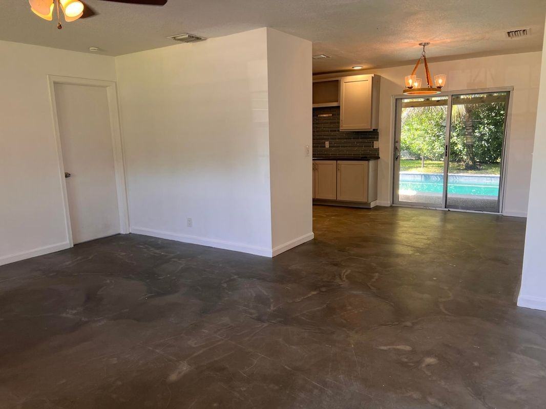 9596 Richmond Cir - Photo 2 of 5