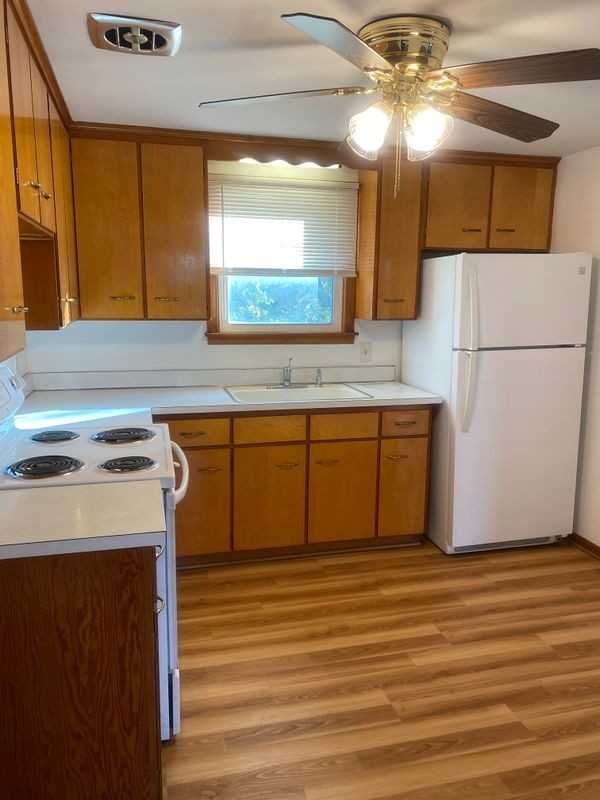 301 78th St - Photo 5 of 18