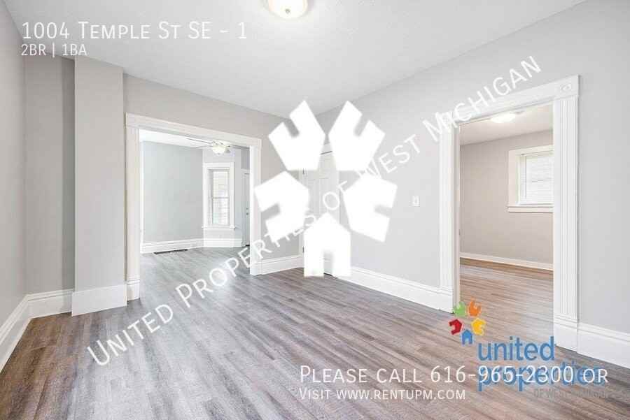 1004 Temple St Se #1 - Photo 5 of 23