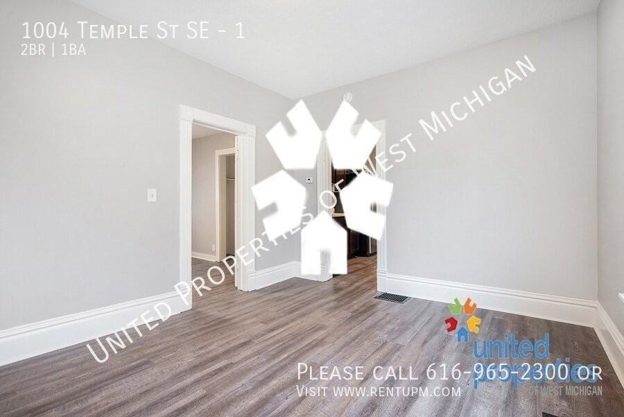 1004 Temple St Se #1 - Photo 7 of 23