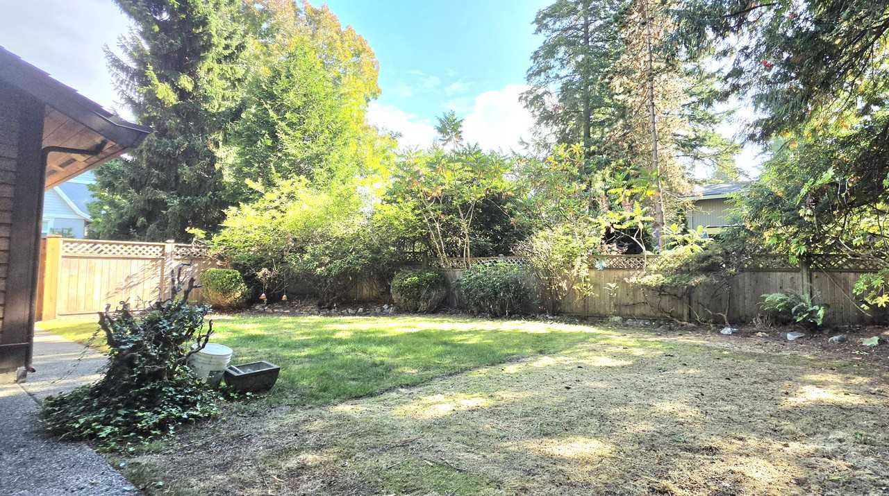 13230 Amble Greene Court - Photo 3 of 34