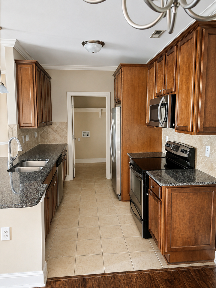 310 Gallery Dr #101 - Photo 5 of 18