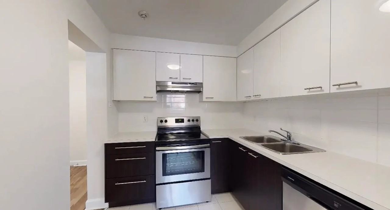 6575 Chemin Kildare - Photo 2 of 8