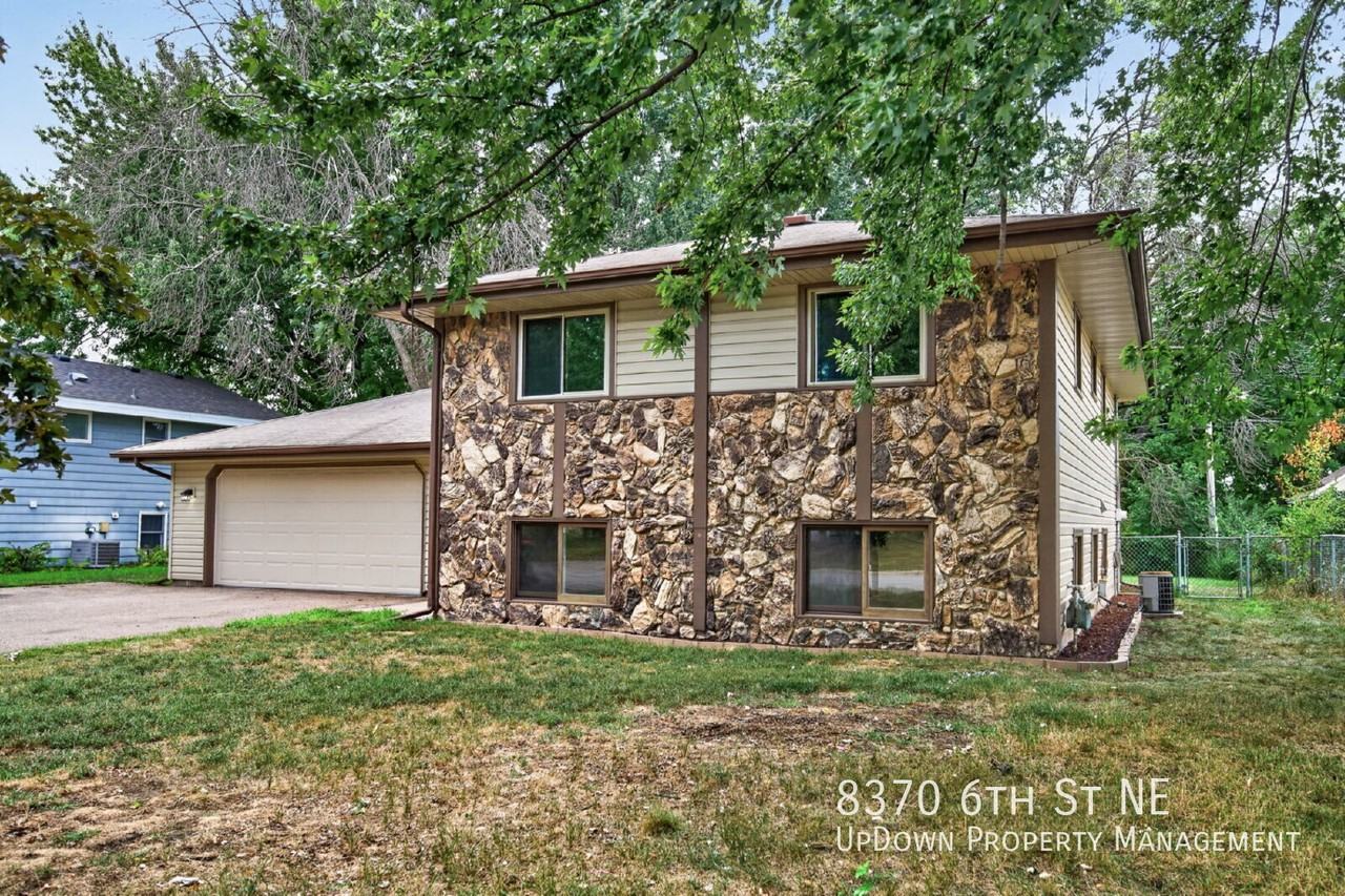 8370 6th St Ne - Photo 4 of 50