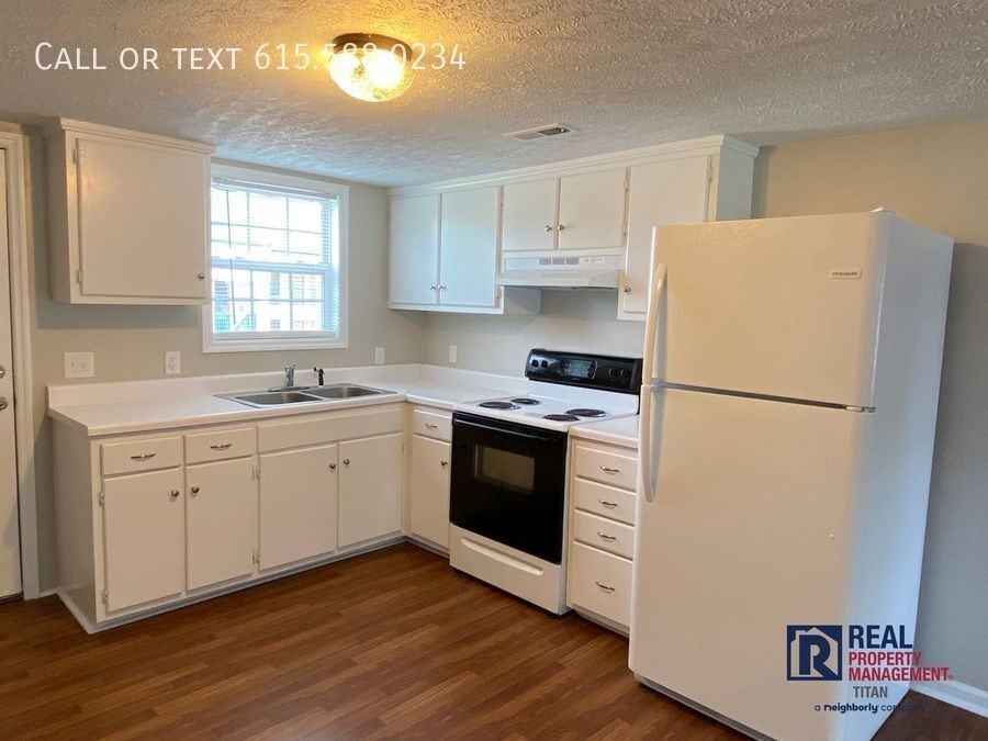 1220A Nashville Hwy #C - Photo 2 of 12
