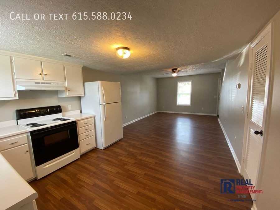 1220A Nashville Hwy #C - Photo 3 of 12