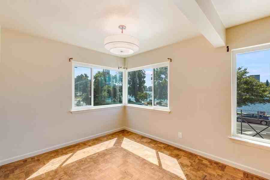 2208 Lakeshore Ave #102 - Photo 2 of 23