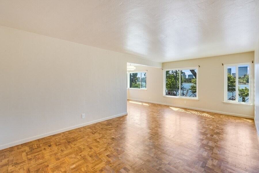 2208 Lakeshore Ave #102 - Photo 3 of 23