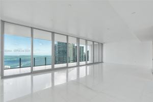 featured image of Biscayne Blvd Way & SE 2nd Ave