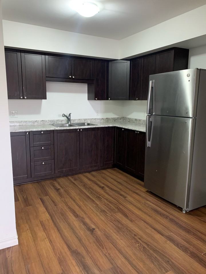 160 Prescott St - Photo 2 of 7