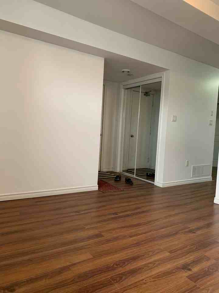 160 Prescott St - Photo 4 of 7