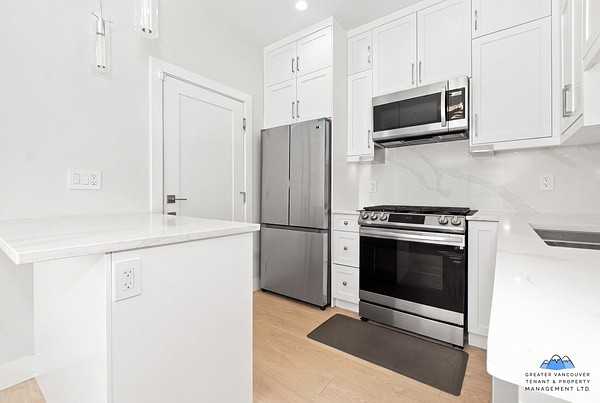 2293 Galt St - Photo 2 of 24