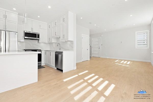 2293 Galt St - Photo 4 of 24