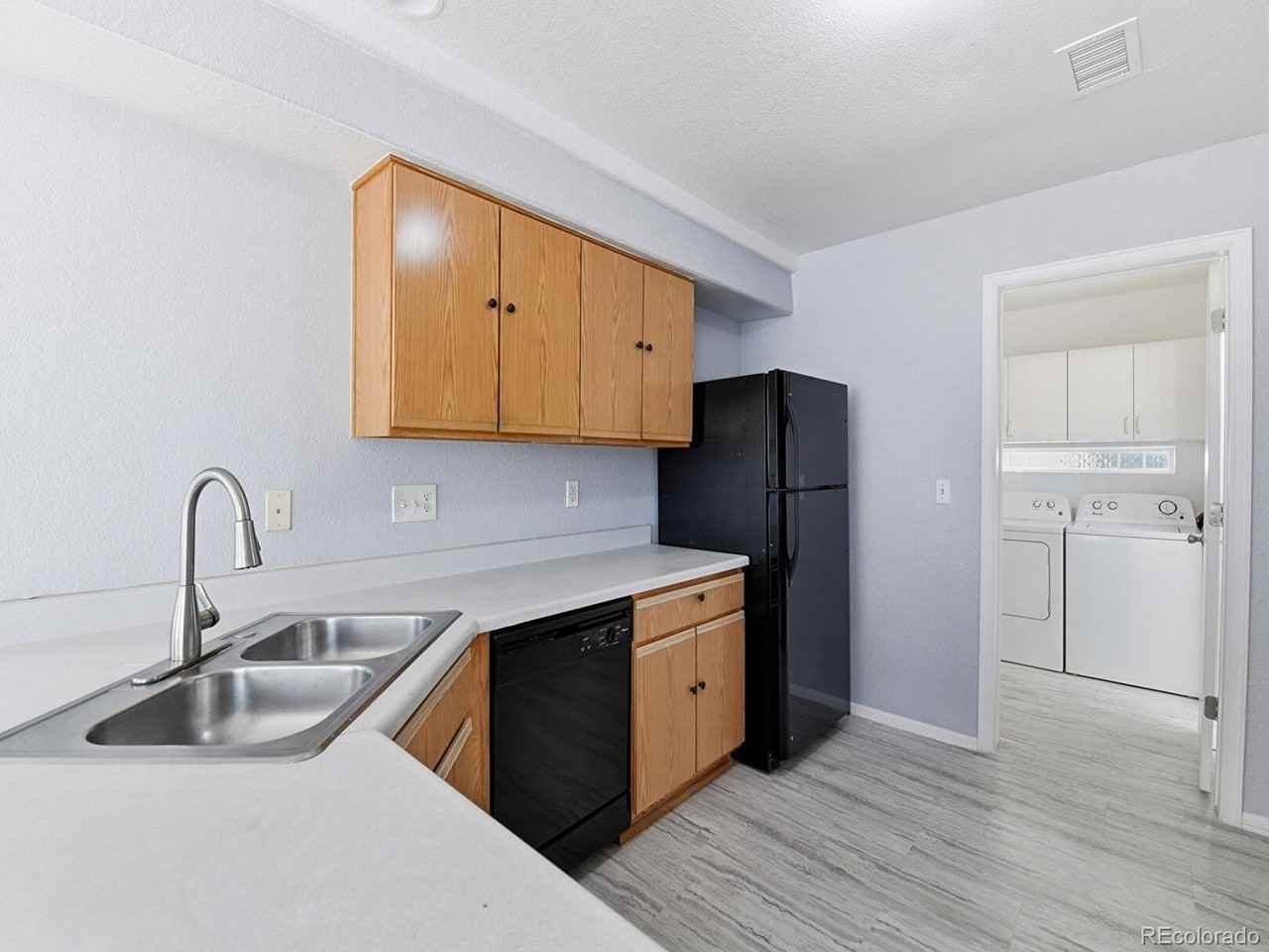 4864 Genoa Street - Photo 5 of 11
