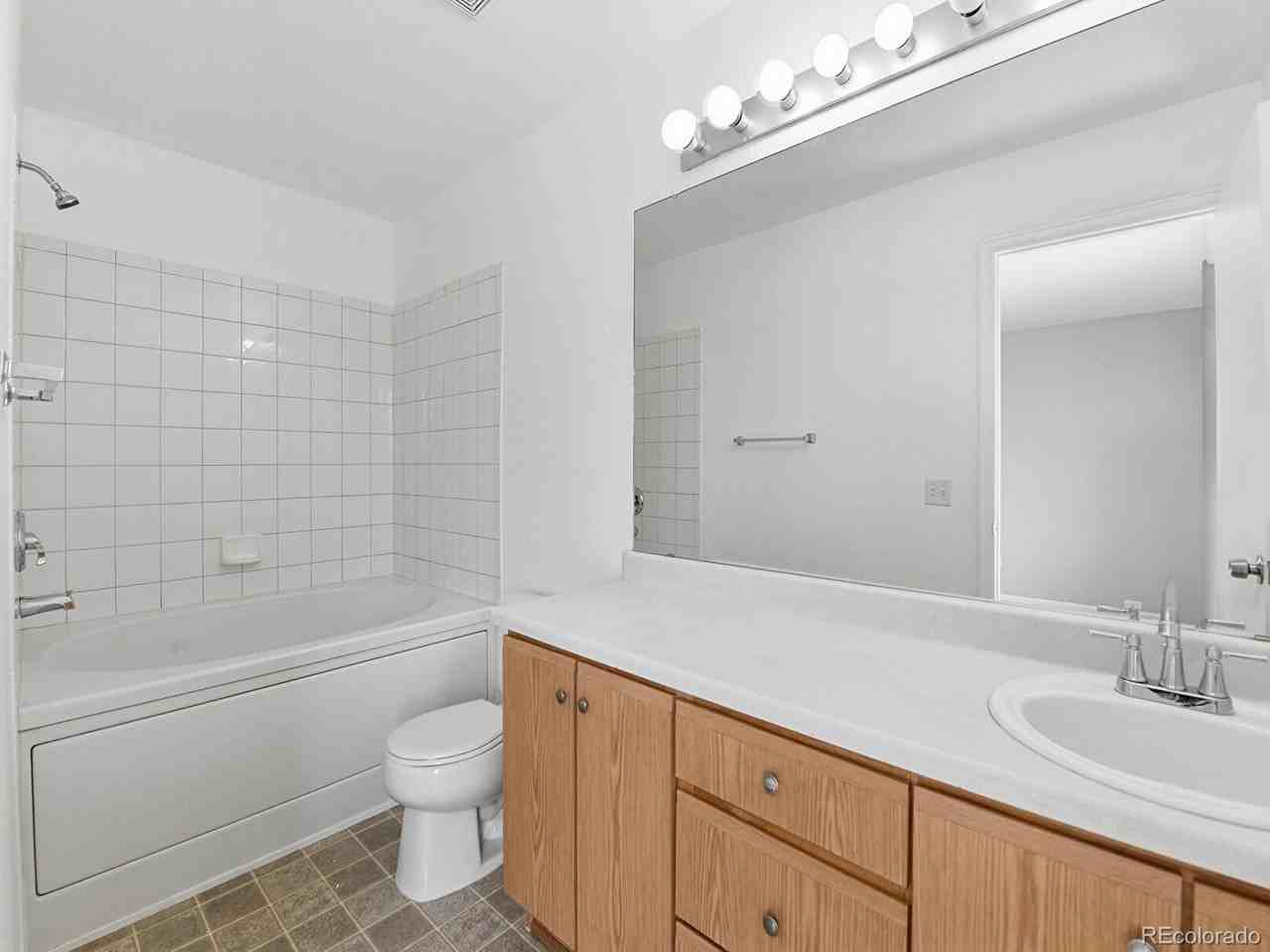 4864 Genoa Street - Photo 6 of 11