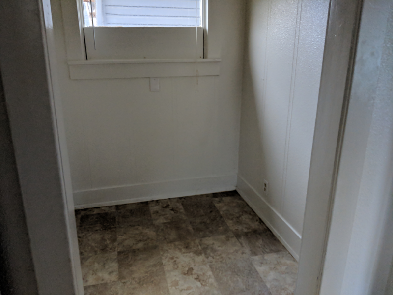 1015 E 2nd St - Photo 3 of 18