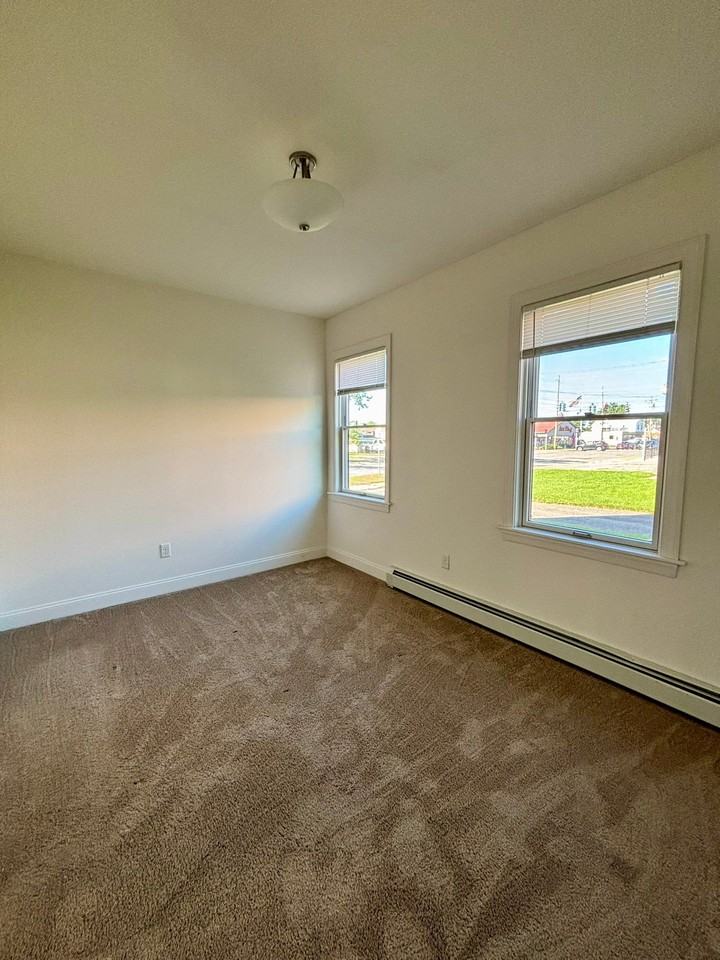 476 Terrace Blvd #1 - Photo 7 of 9