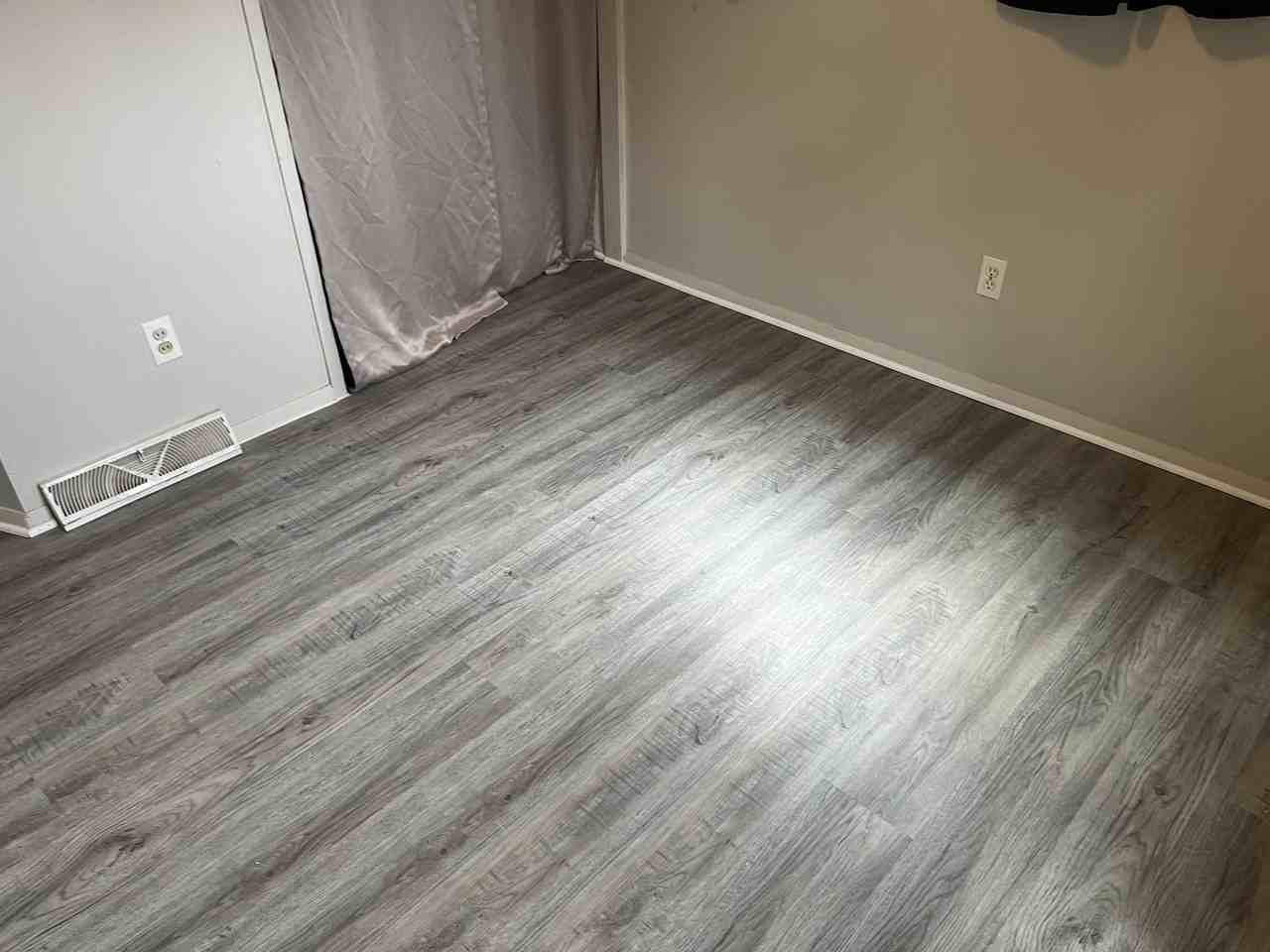 5818 W Washington St - Photo 5 of 39